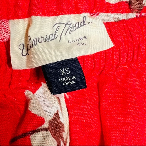 Universal Thread Floral Cropped Blouse - XSmall NWT - Picture 3 of 8